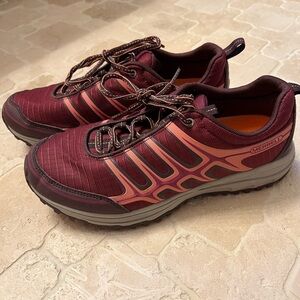 Merrell Women’s Beet Red/Fusion Coral Performance Sneakers. Size 9. Air Cushion.